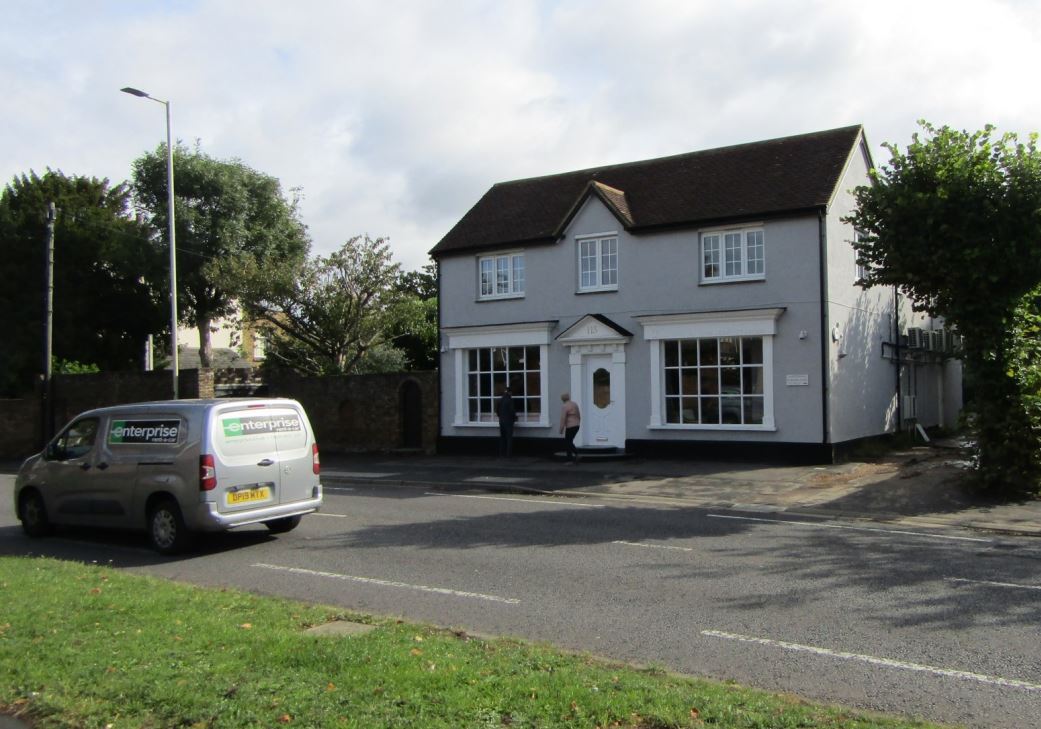 113 High Rd, Broxbourne, EN10 7BS