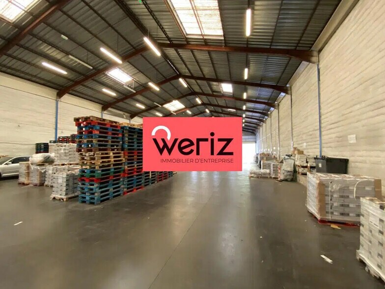 Office in Marseille for lease - Interior Photo - Image 2 of 4