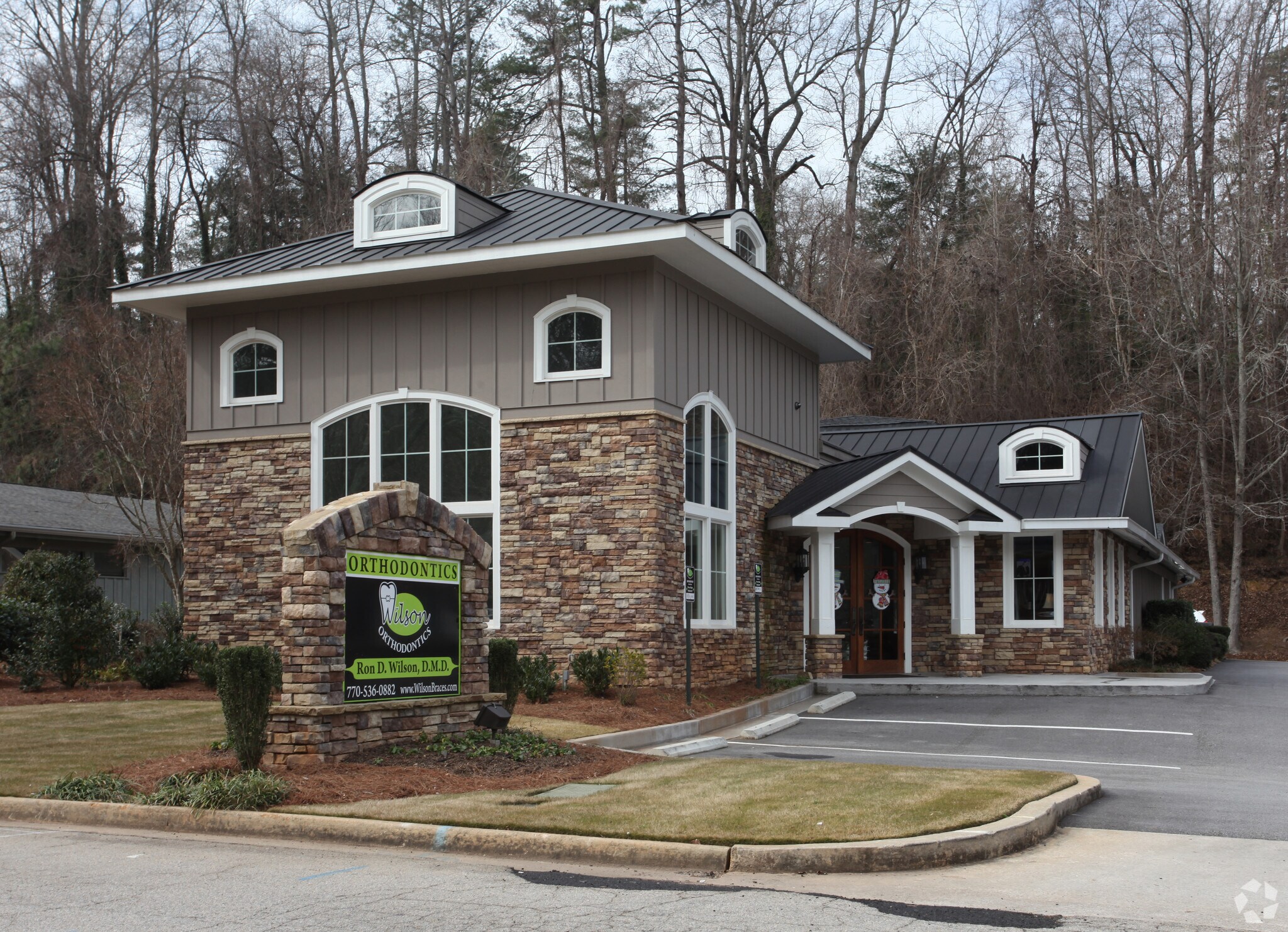 1220 Sherwood Park Dr NE, Gainesville, GA for sale Primary Photo- Image 1 of 1