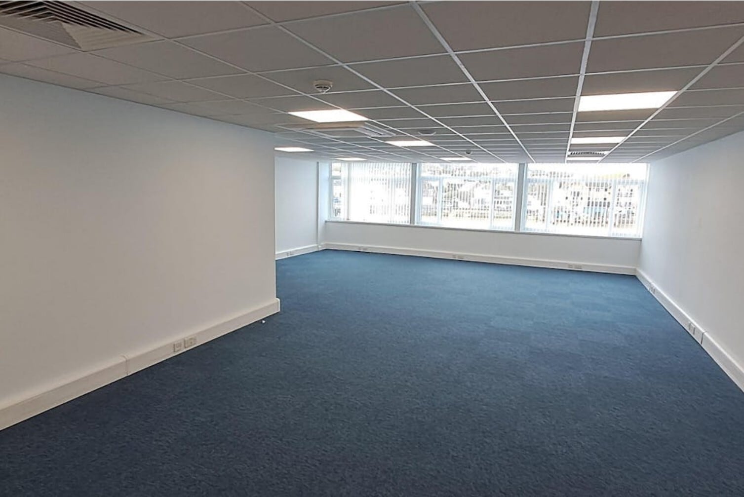Railway Approach, Newhaven for lease Building Photo- Image 1 of 2