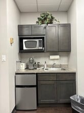 220 White Plains Rd, Tarrytown, NY for lease Interior Photo- Image 1 of 7