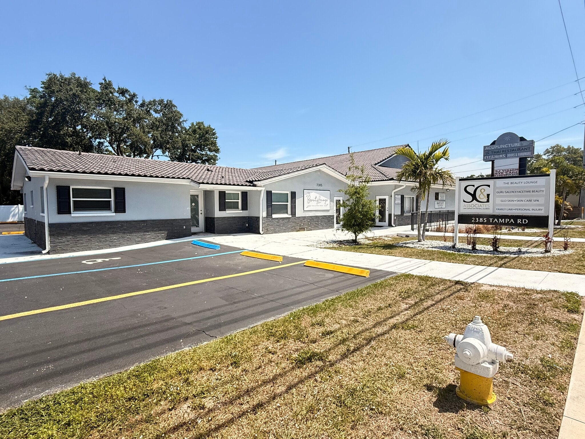 2385 Tampa Rd, Palm Harbor, FL for lease Interior Photo- Image 1 of 22