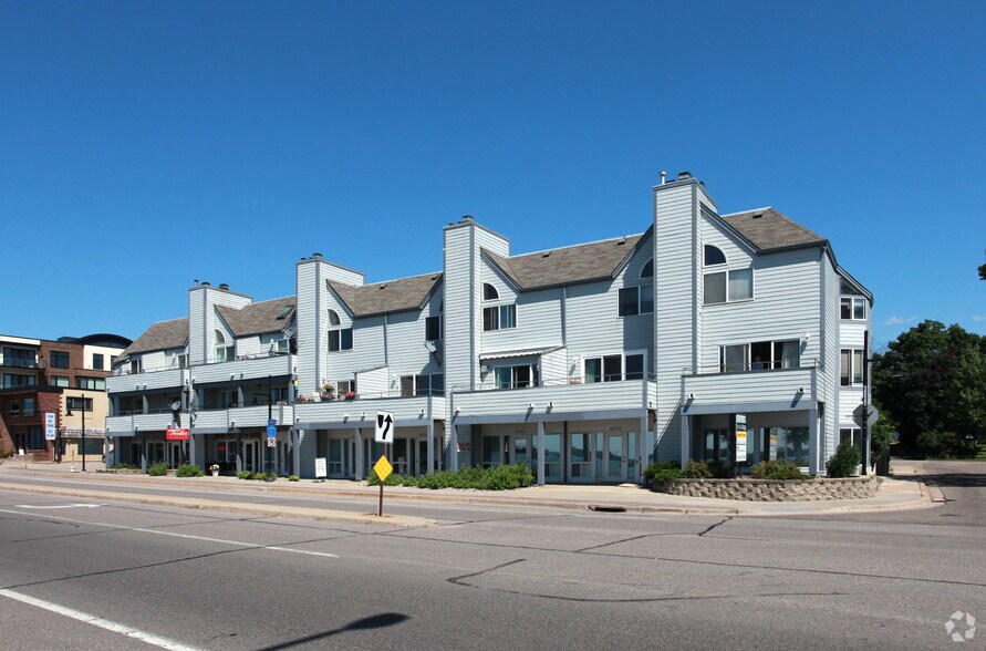 40004012 Shoreline Dr, Spring Park, MN 55384 Shoreline Drive Retail