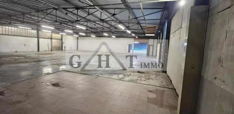 Vente Entrepôt 1 120 m² - Photo 1