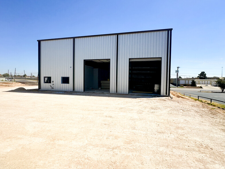 1208-1212 S Midland Dr, Midland, TX for lease - Building Photo - Image 1 of 16