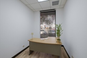 12042 Blanco Rd, San Antonio, TX for lease Interior Photo- Image 2 of 9