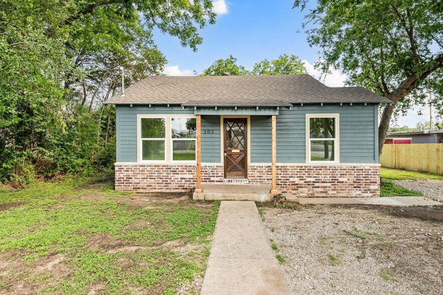 103 E Stegall Rd, Robinson, TX for sale - Building Photo - Image 3 of 17