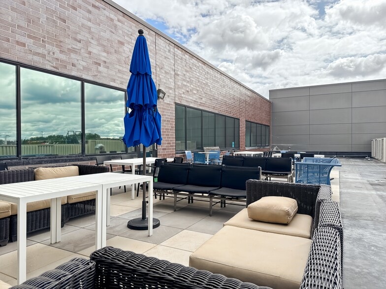 1622-1650 W End Blvd, Saint Louis Park, MN for lease - Interior Photo - Image 3 of 18