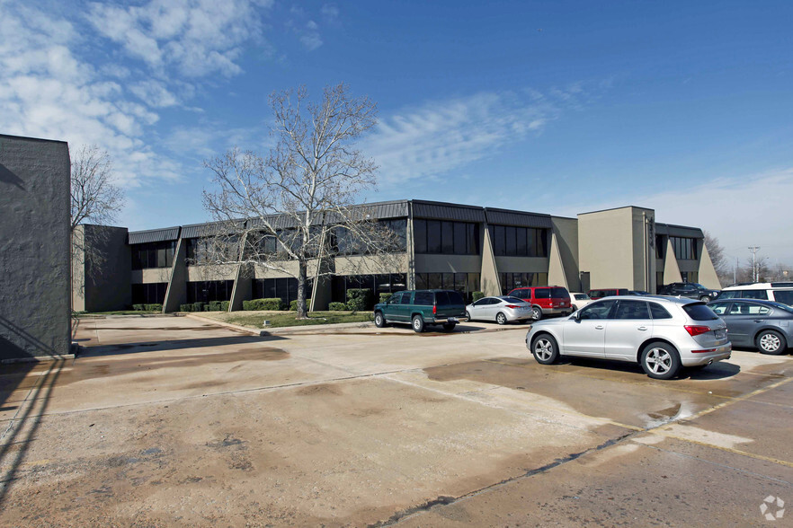 4334 NW Expressway St, Oklahoma City, OK for sale - Building Photo - Image 3 of 20