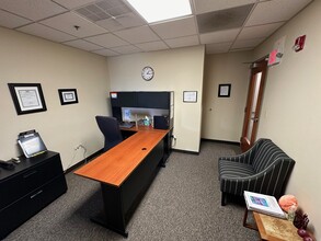 303 N 2nd St, St Charles, IL for lease Interior Photo- Image 2 of 5