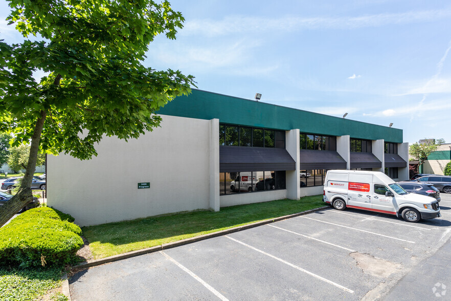 3466 Progress Dr, Bensalem, PA for lease - Building Photo - Image 3 of 7