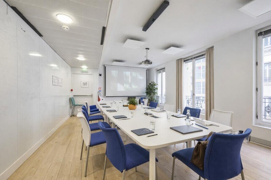 Office in Paris for lease - Building Photo - Image 3 of 8