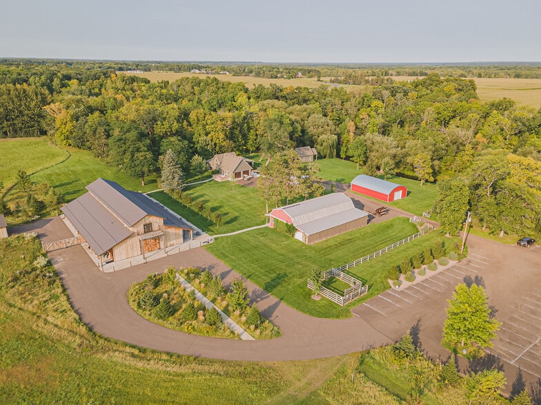 8555 Rushseba Trl, Rush City, MN for sale - Primary Photo - Image 1 of 1