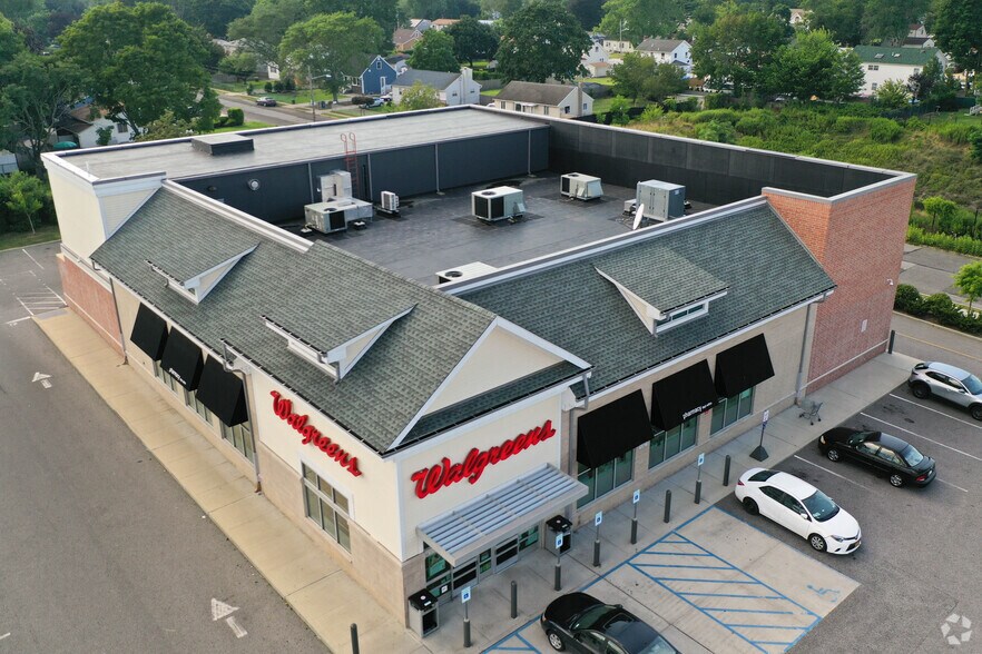 26 Wicks Rd, Brentwood, NY 11717 Walgreens