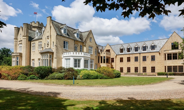 Stomp Rd, Burnham for lease Building Photo- Image 1 of 4