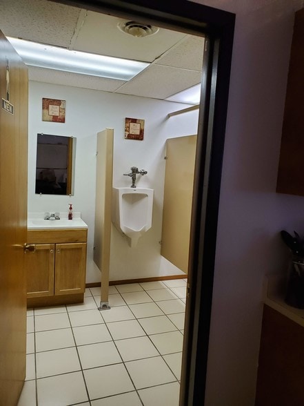 2439 W 16th St, Indianapolis, IN for sale - Building Photo - Image 3 of 6