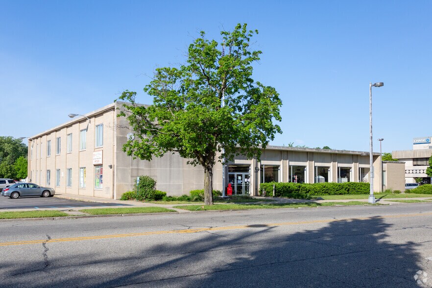 324 Washington Ave, Grand Haven, MI for sale - Primary Photo - Image 1 of 1