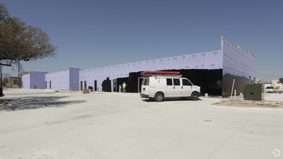 1500 E Whitestone Blvd, Cedar Park, TX for lease - Building Photo - Image 3 of 6