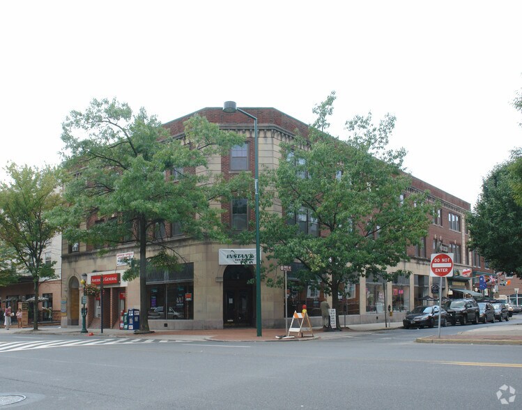 6-8 S Hanover St, Carlisle, PA for lease - Building Photo - Image 1 of 4
