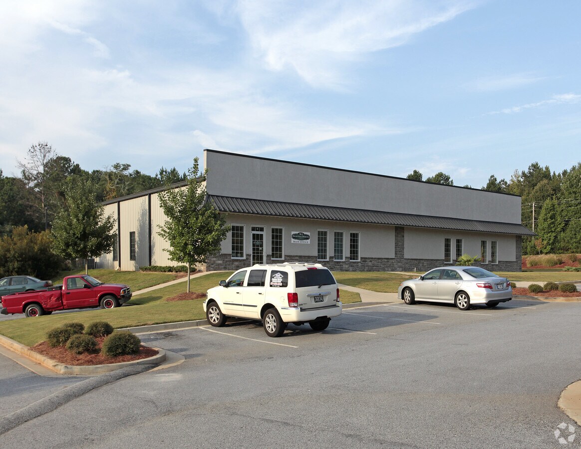 105 Depot Ct, Peachtree City, GA 30269