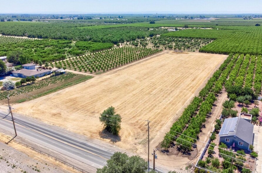 2125 Railroad Ave, Yuba City, CA for sale - Primary Photo - Image 1 of 1