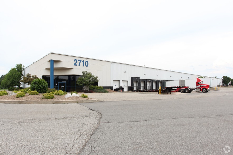 2710 Northridge Dr NW, Walker, MI for lease - Primary Photo - Image 1 of 22