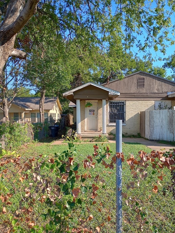 9-Unit Cash-Flowing Portfolio, Ft. Worth portfolio of 9 properties for sale on LoopNet.com Building Photo- Image 1 of 10