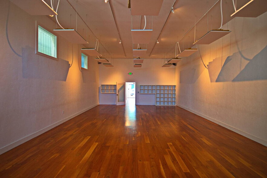 3232 Mission St, San Francisco, CA for lease - Interior Photo - Image 2 of 7