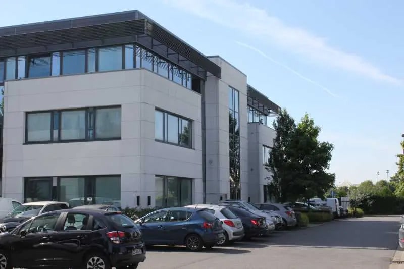 12/15 Avenue Du Hoggar, Les Ulis for lease Building Photo- Image 1 of 13