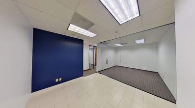 5440 Harvest Hill Rd, Dallas, TX for lease Interior Photo- Image 2 of 6