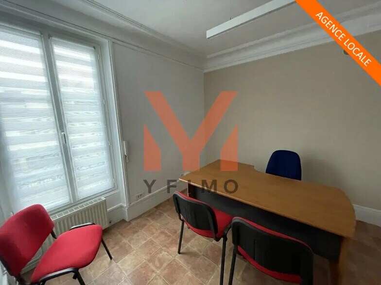 Office in Les Mureaux for sale - Interior Photo - Image 3 of 7