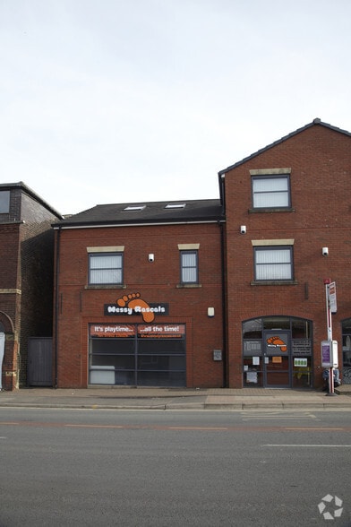 90-98 Rochdale Rd, Oldham for sale - Building Photo - Image 3 of 7