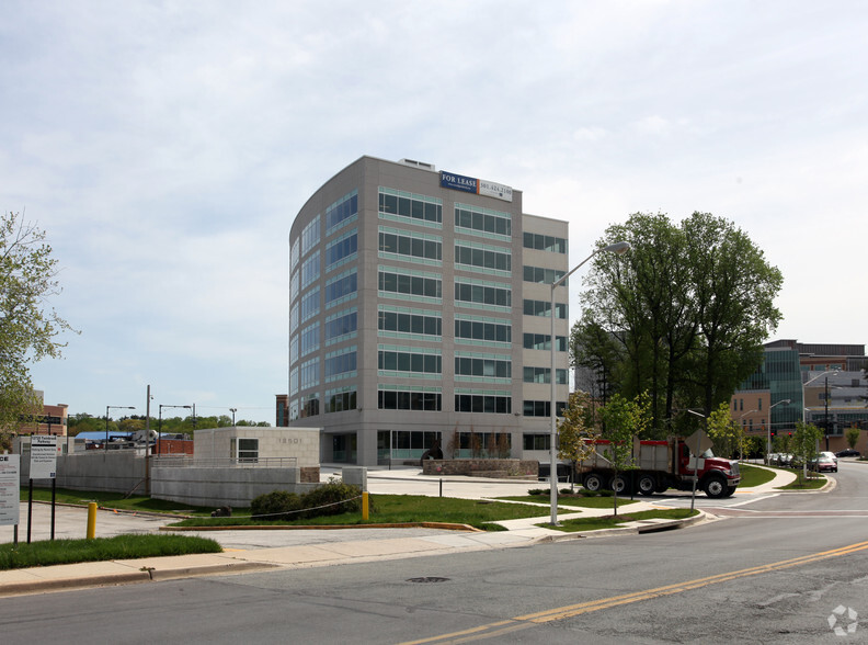 12501 Ardennes Ave, Rockville, MD for lease - Building Photo - Image 3 of 10