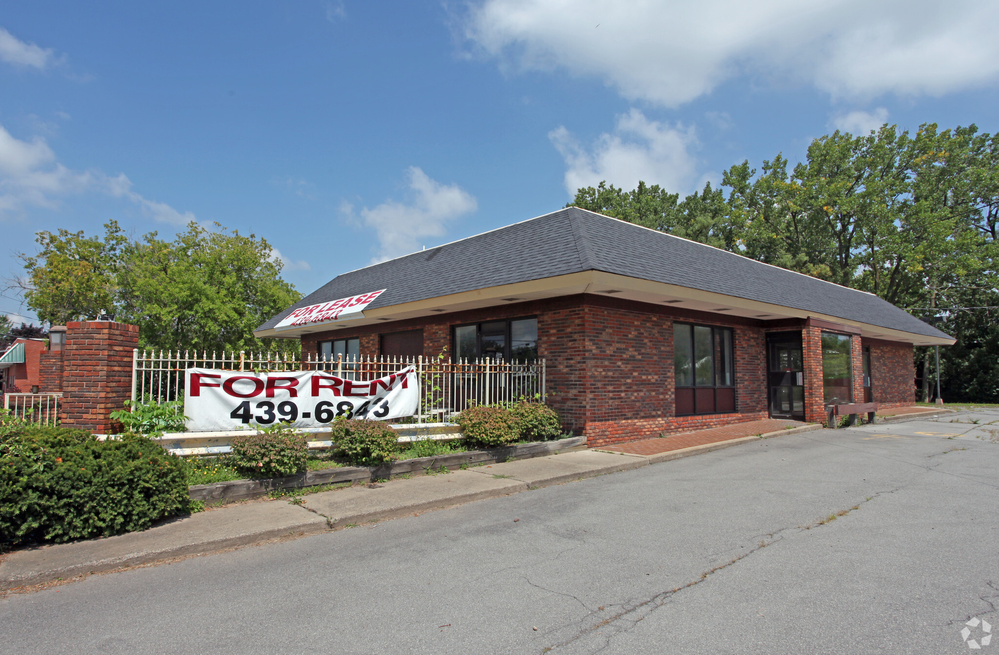 920 Old Liverpool Rd, Liverpool, NY for sale Primary Photo- Image 1 of 9