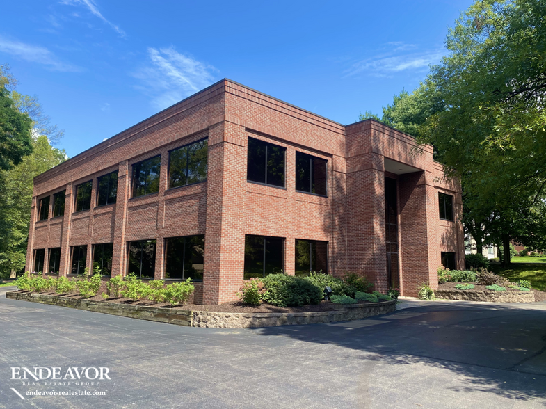 160 Linden Oaks, Rochester, NY for lease - Building Photo - Image 2 of 3