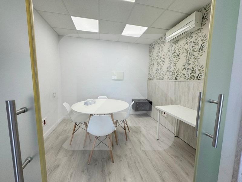 Valdemoro, MAD 28342 - Unit 1 - - Interior Photo - Image 1 of 5