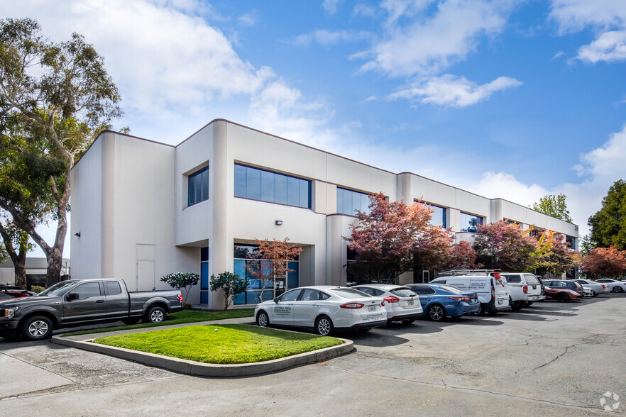 2280 Bates Ave, Concord, CA for lease - Building Photo - Image 1 of 9