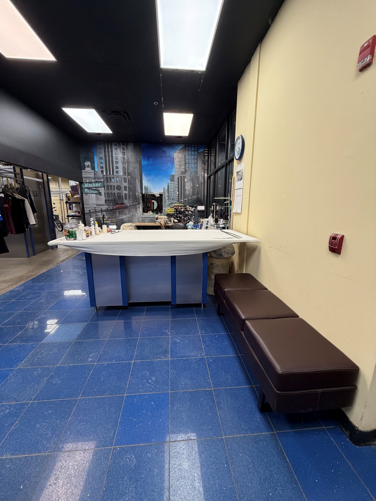 317-351 E Dundee Rd, Palatine, IL for lease Interior Photo- Image 1 of 8