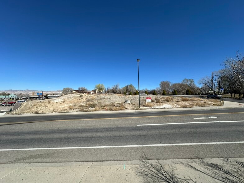 690 27 1/2 Road, Grand Junction, CO for sale - Building Photo - Image 2 of 16