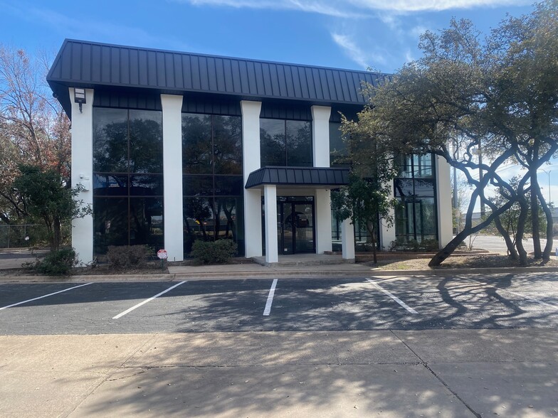 11855 Research Blvd, Austin, TX for lease - Building Photo - Image 1 of 22