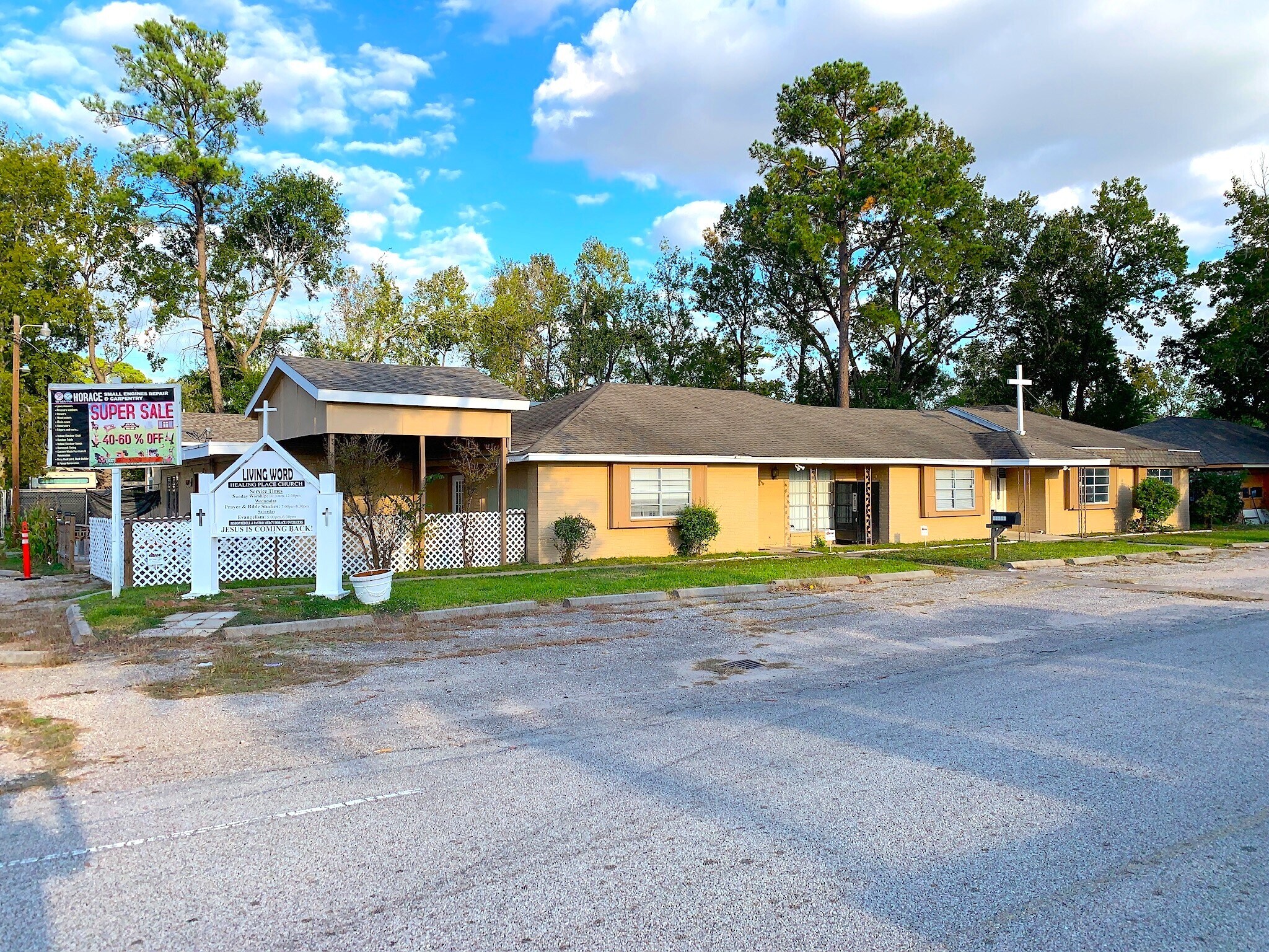 15518 Silver Ridge Dr, Houston, TX for sale Building Photo- Image 1 of 31