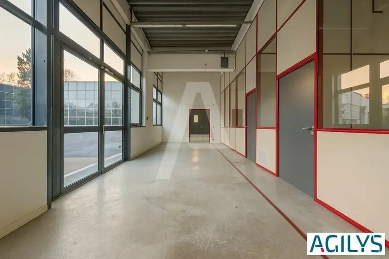 4 Rue René Razel, Saclay for sale - Interior Photo - Image 1 of 12