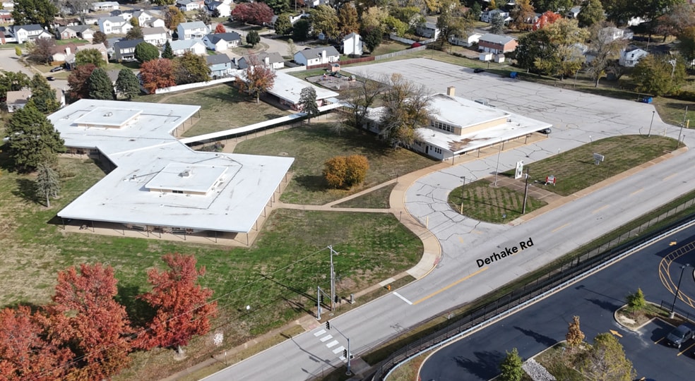1555 Derhake Rd, Florissant, MO for sale - Primary Photo - Image 1 of 1