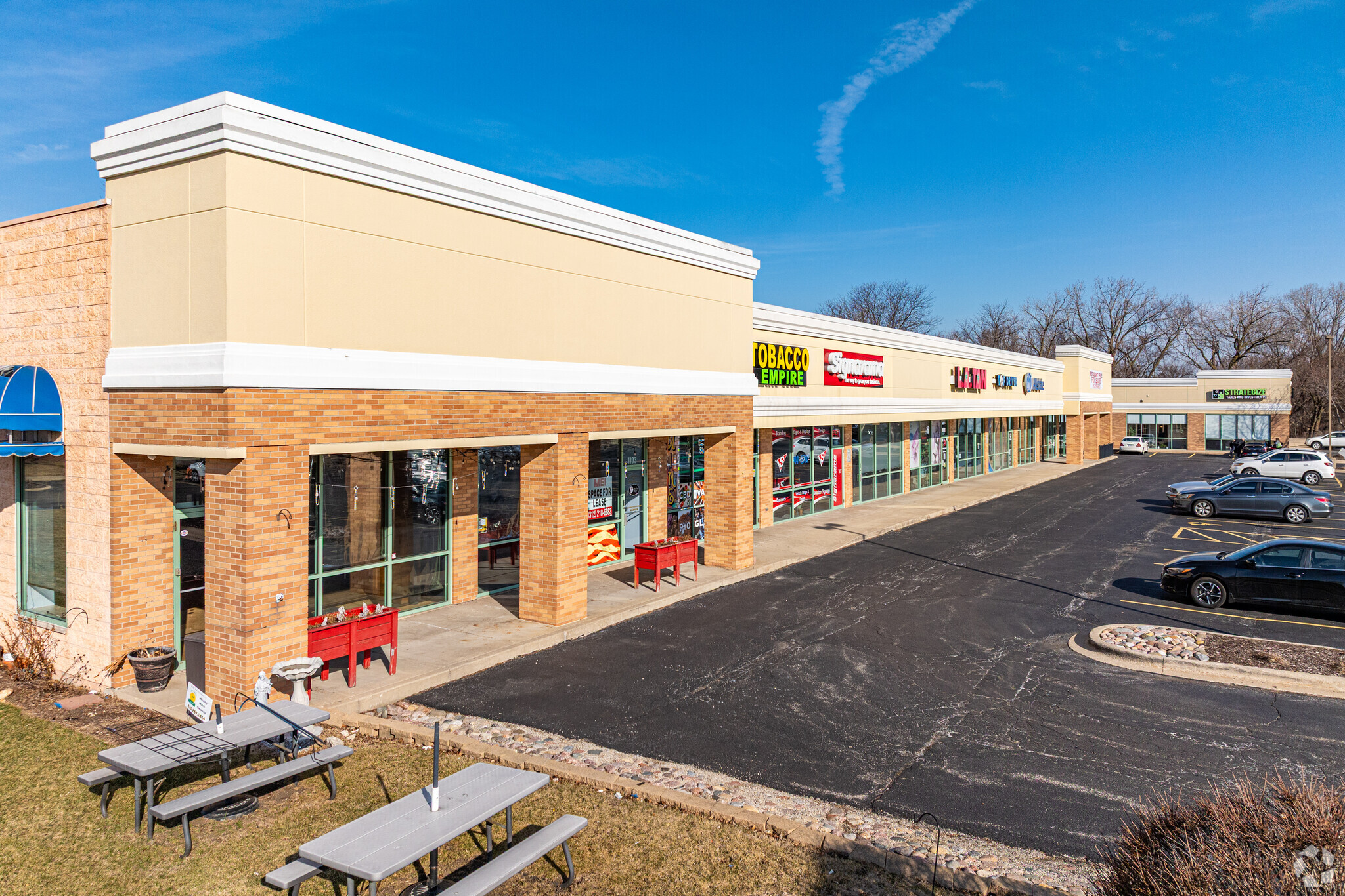1103-1149 Essington Rd, Joliet, IL for lease Primary Photo- Image 1 of 7