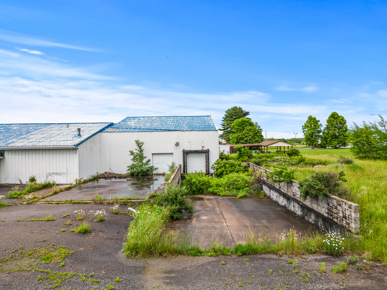 1983 Leesburg Grove City Rd, Mercer, PA for sale - Building Photo - Image 3 of 16