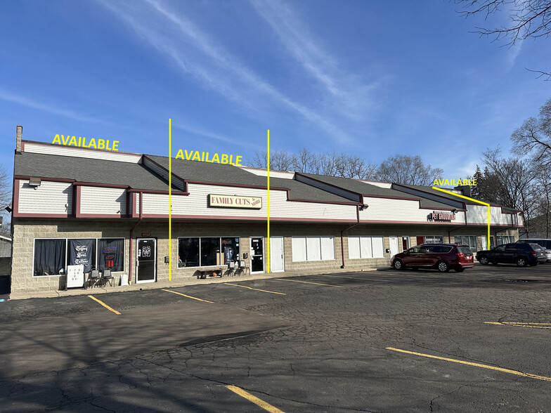 37466-37522 Ann Arbor Trl, Livonia, MI for lease - Primary Photo - Image 2 of 11