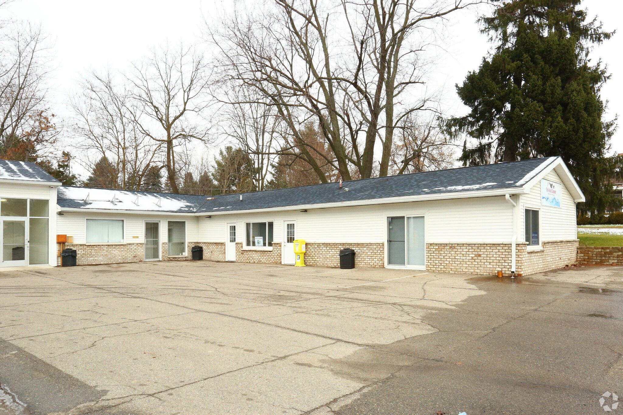 625 N Main St, Perry, MI for sale Primary Photo- Image 1 of 1