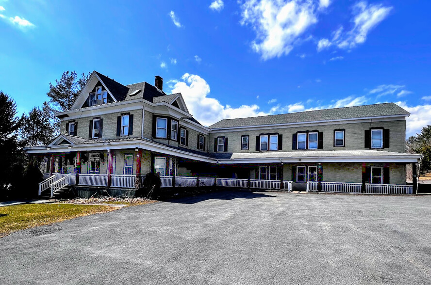 132 Main, Tannersville, NY for sale - Primary Photo - Image 1 of 1