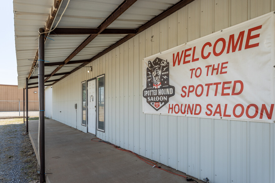 23999 E 1013 Rd, Weatherford, OK for sale - Building Photo - Image 1 of 1