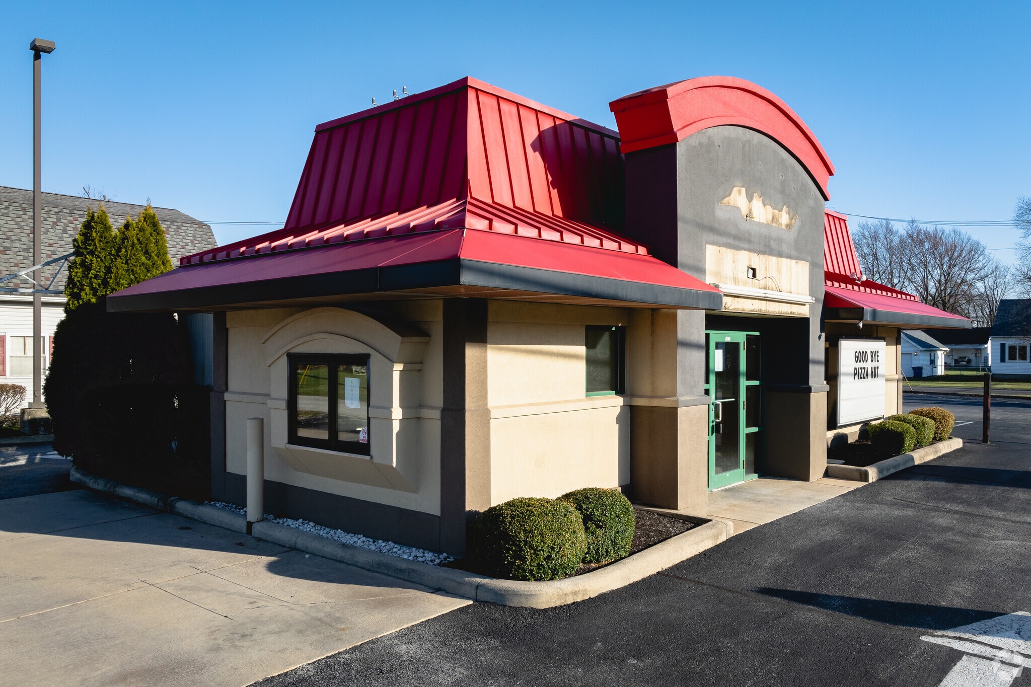 204 N Benton St, Oak Harbor, OH for sale Primary Photo- Image 1 of 7